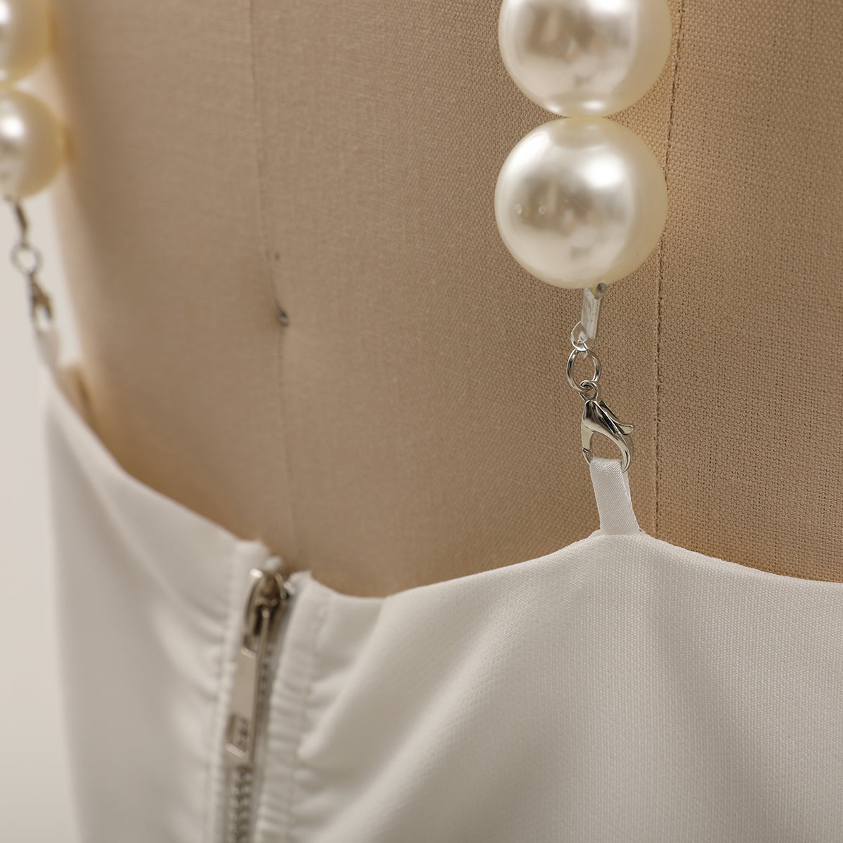 Elegant Pearl Short Vest - cas7m