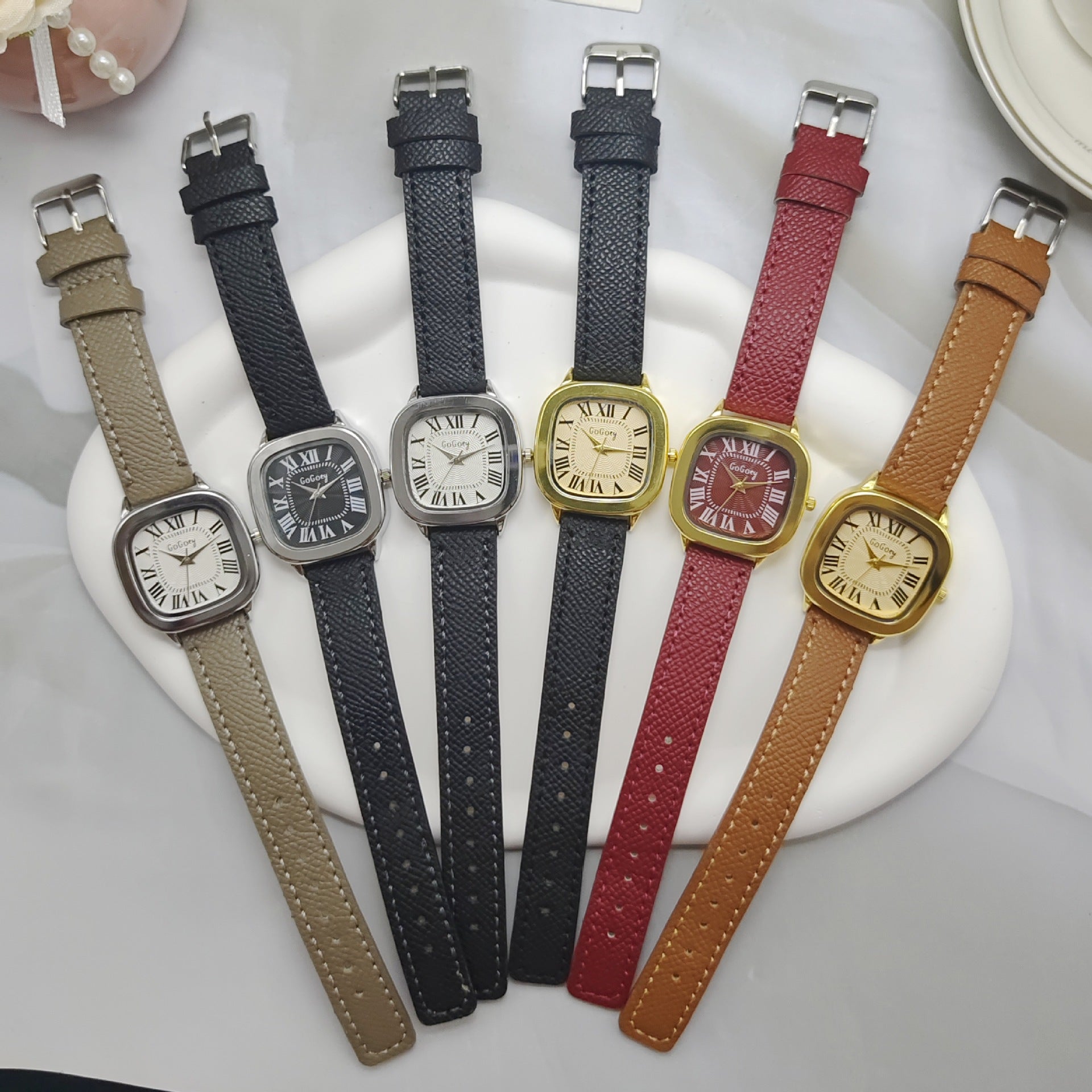 Retro Roman Dial Leather Strap Watch For Women - cas7m