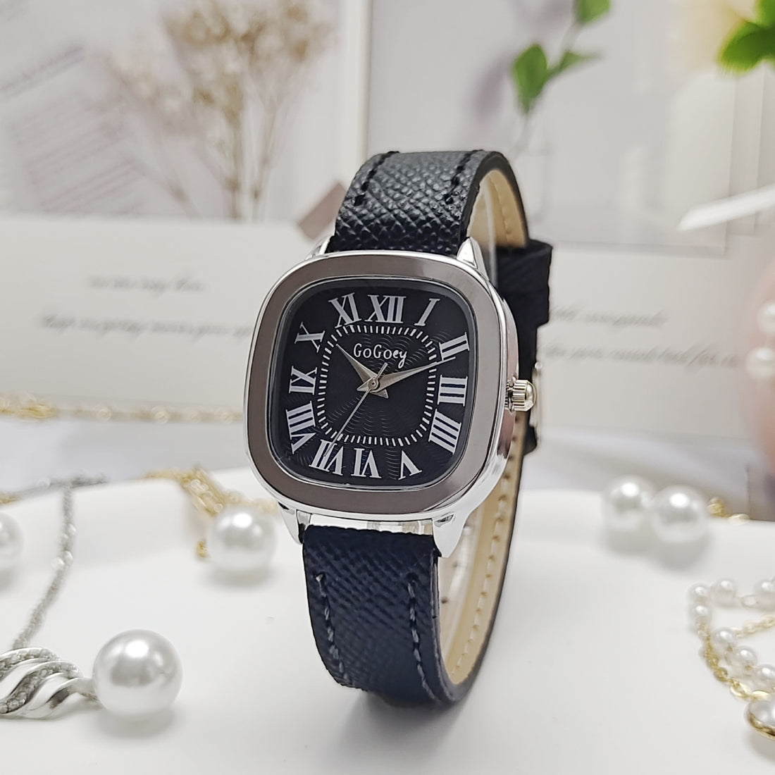 Retro Roman Dial Leather Strap Watch For Women - cas7m