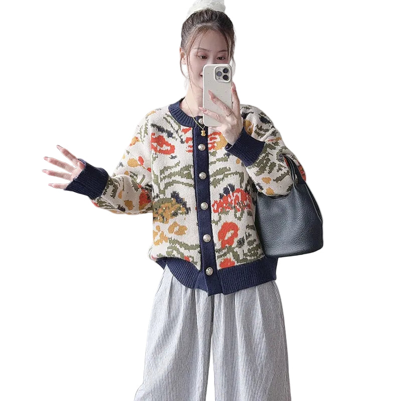 Loose round neck long sleeved sweater