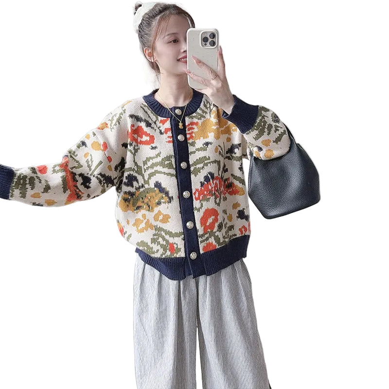 Loose round neck long sleeved sweater