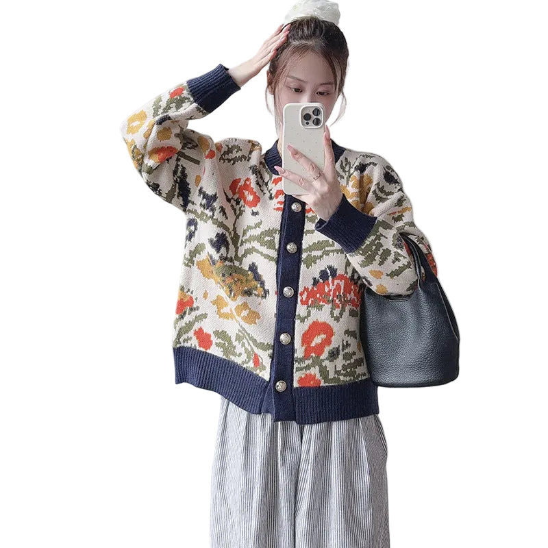 Loose round neck long sleeved sweater