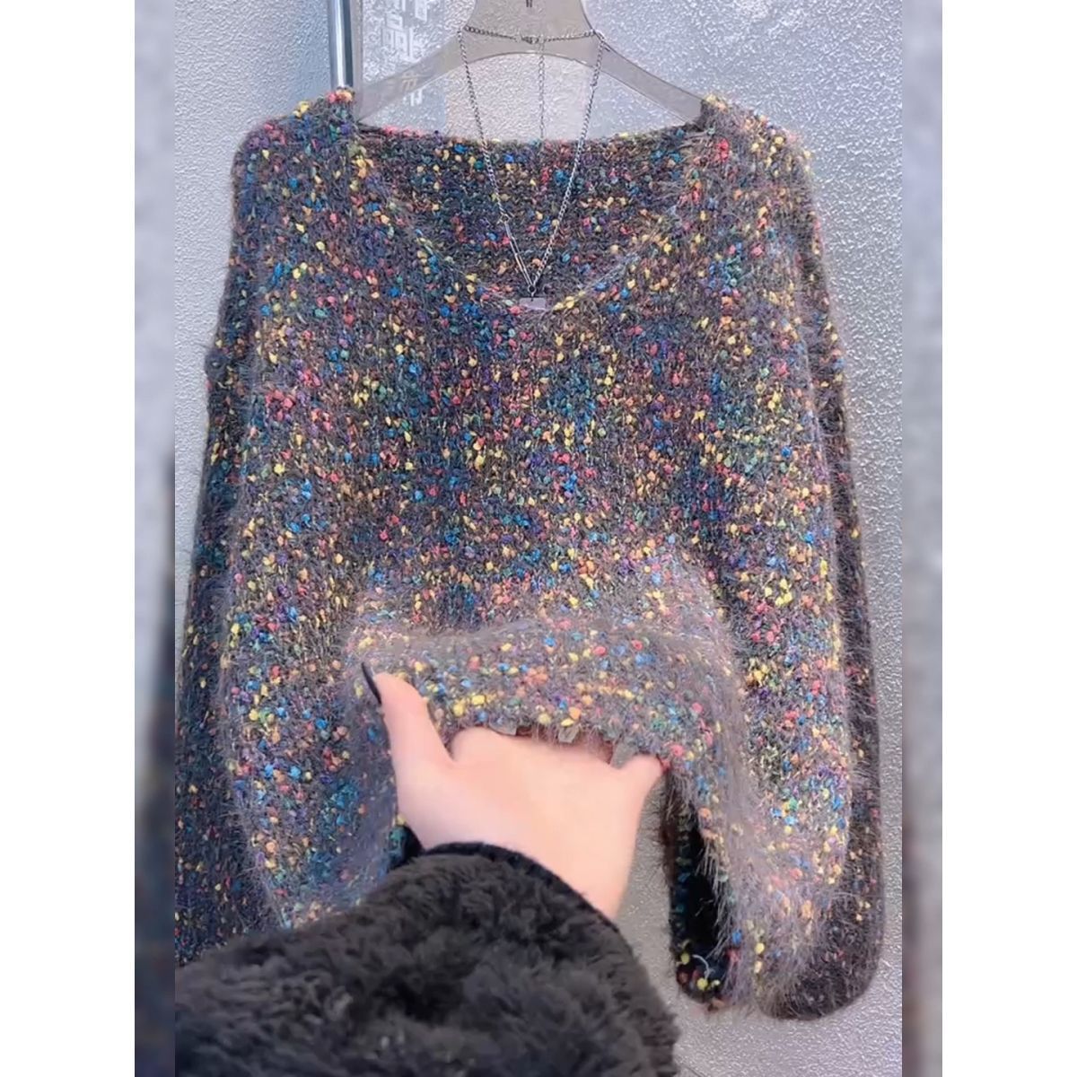 Women's V-neck Pullover Short Colorful Polka Dot Sweater - cas7m