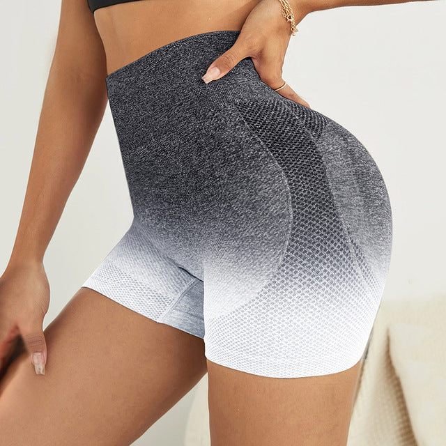 Women's Gradient Seamless Breathable Sweatproof Shorts - cas7m